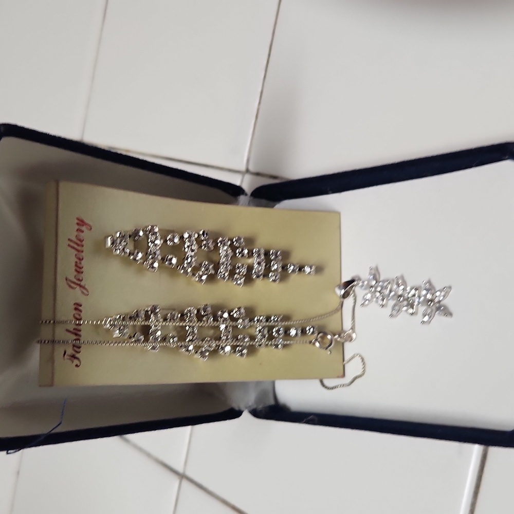 Rhinestones earring and necklace set- Sterling silver